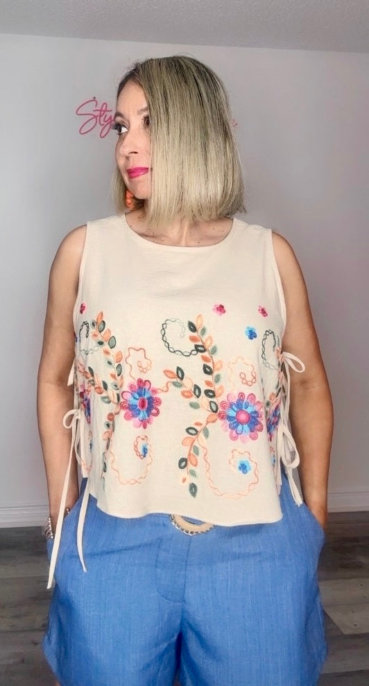 Natural Embroidery Sleeveless Top