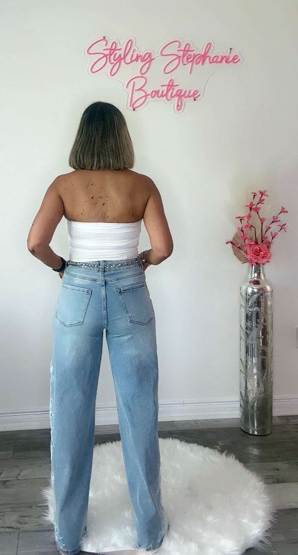 White Detailed Flower Strapless Top