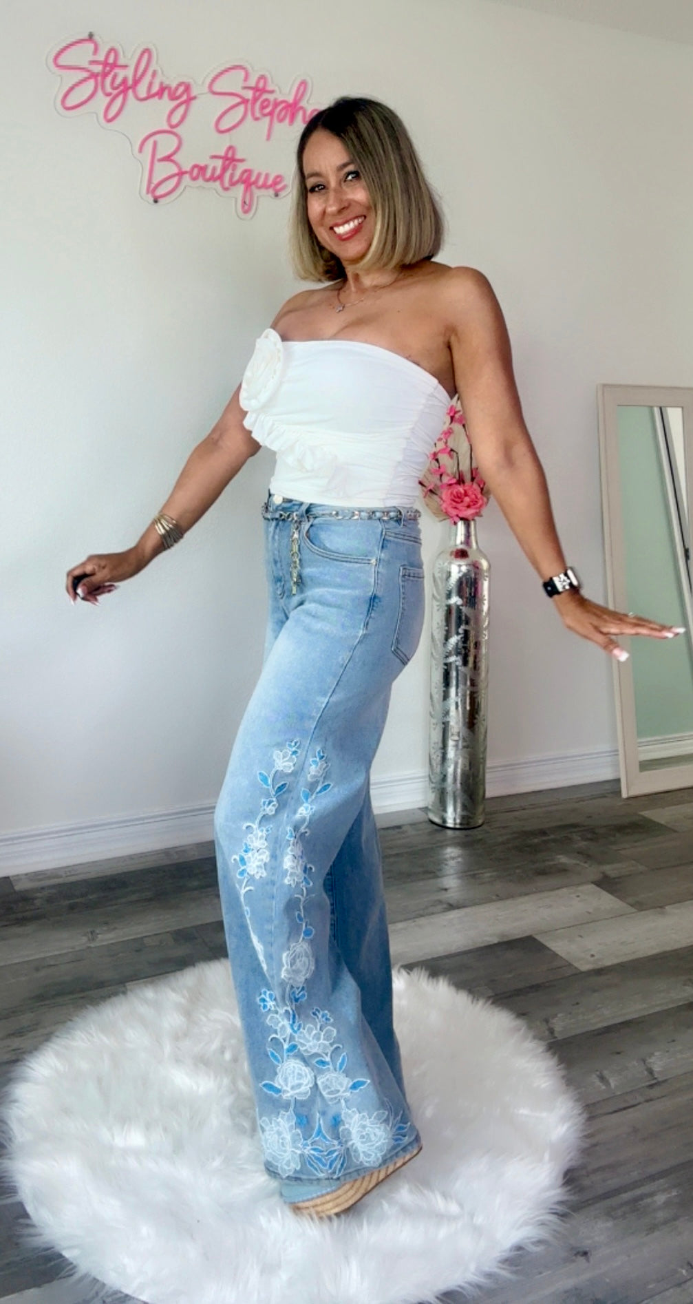 Denim Pants with Embroidered Flowers