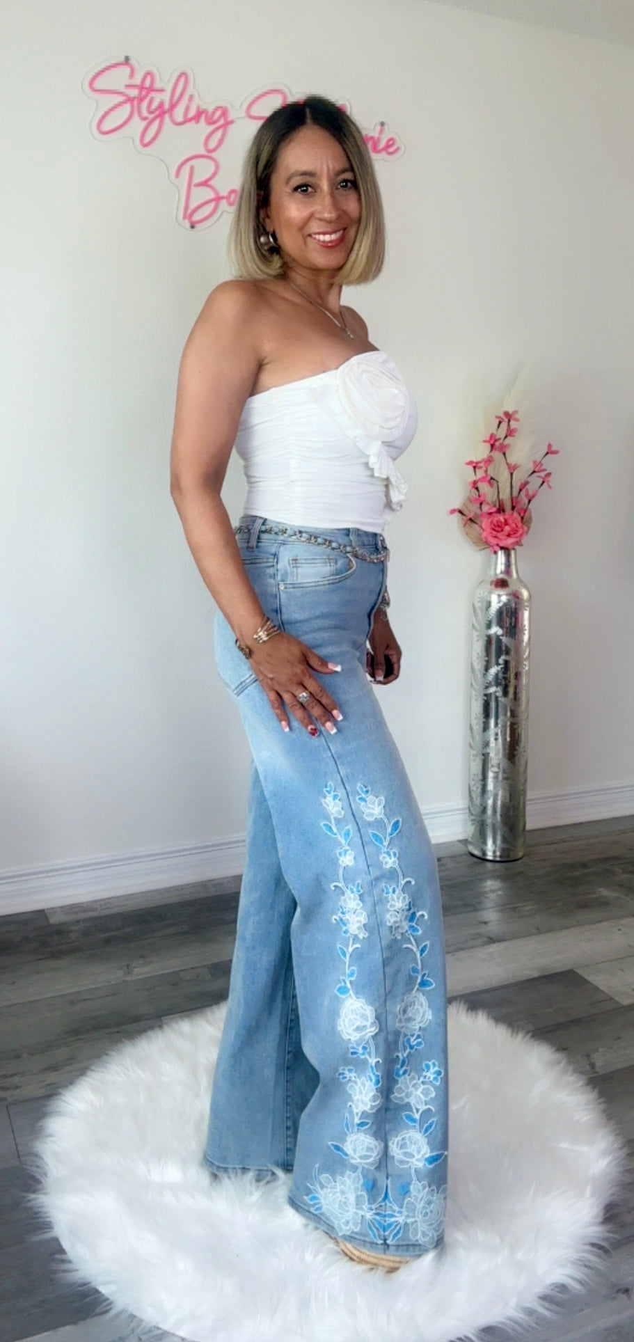 Denim Pants with Embroidered Flowers